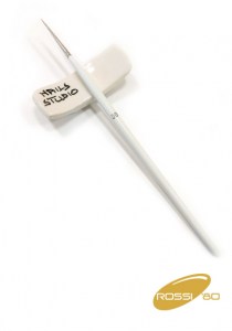00-pennello-tondo-punta-fina-nail-art-unghie-setola-bue-morbida-bianco-rossi80-429x611